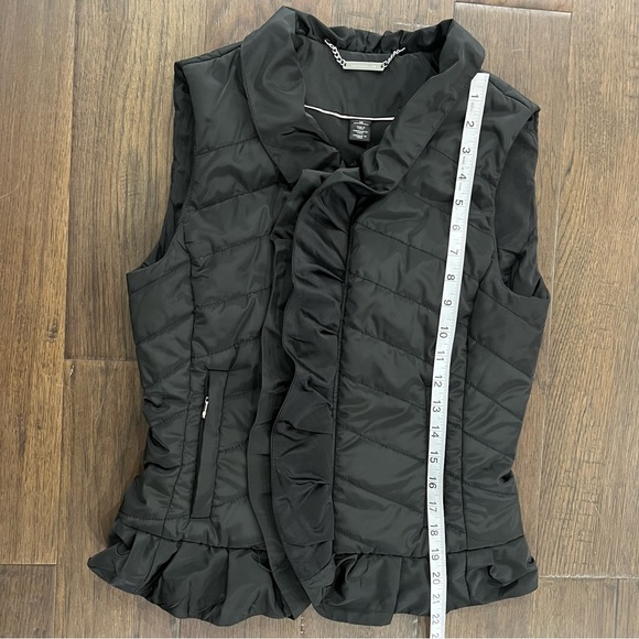 White House | Black Market Vest - Picture 11 of 13